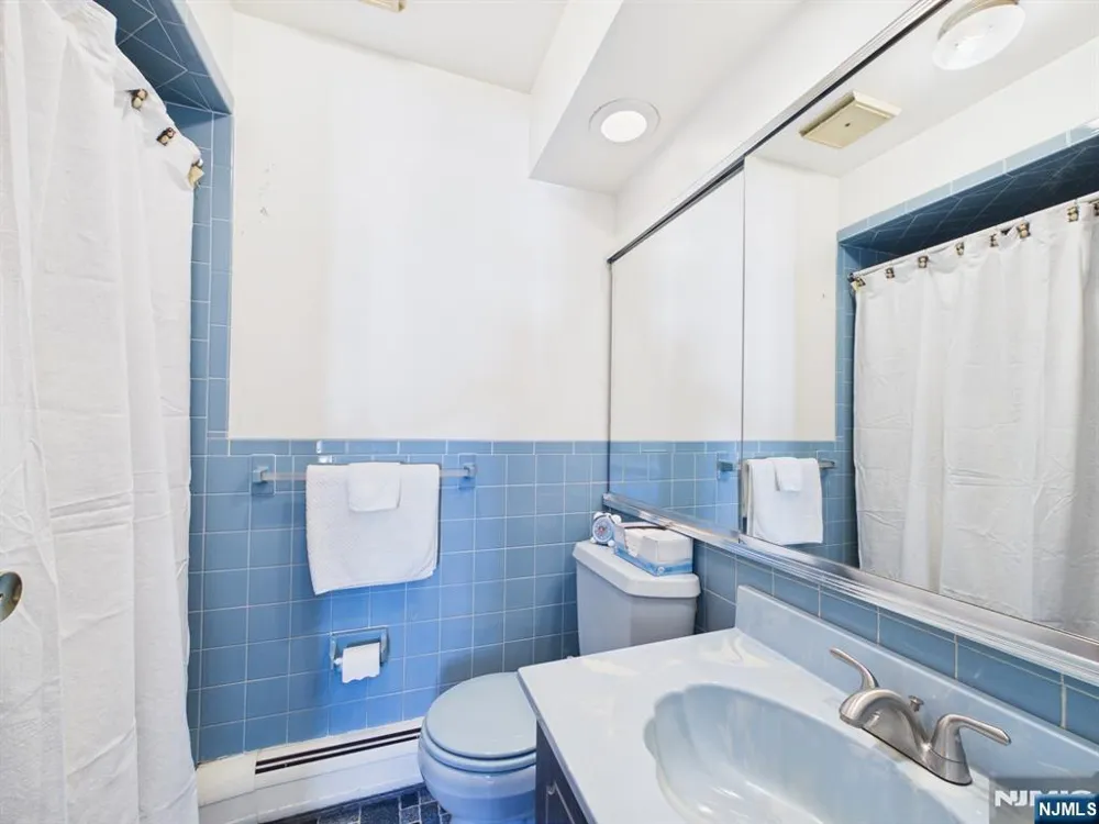 364 Ridgewood Avenue 5 Ridgewood, NJ 07450