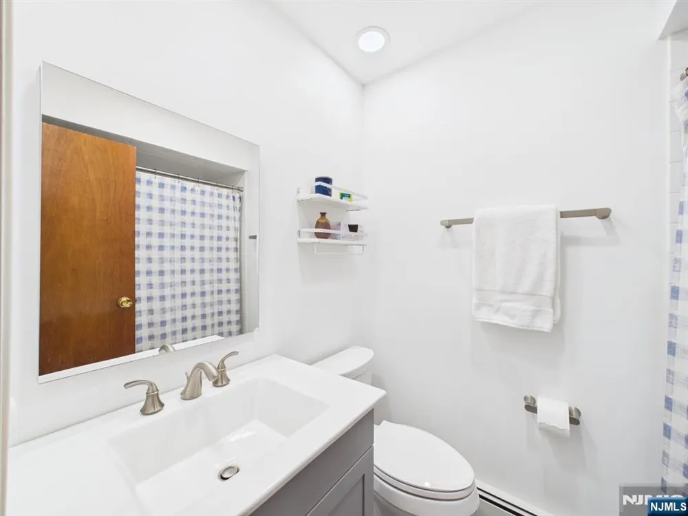 364 Ridgewood Avenue 5 Ridgewood, NJ 07450