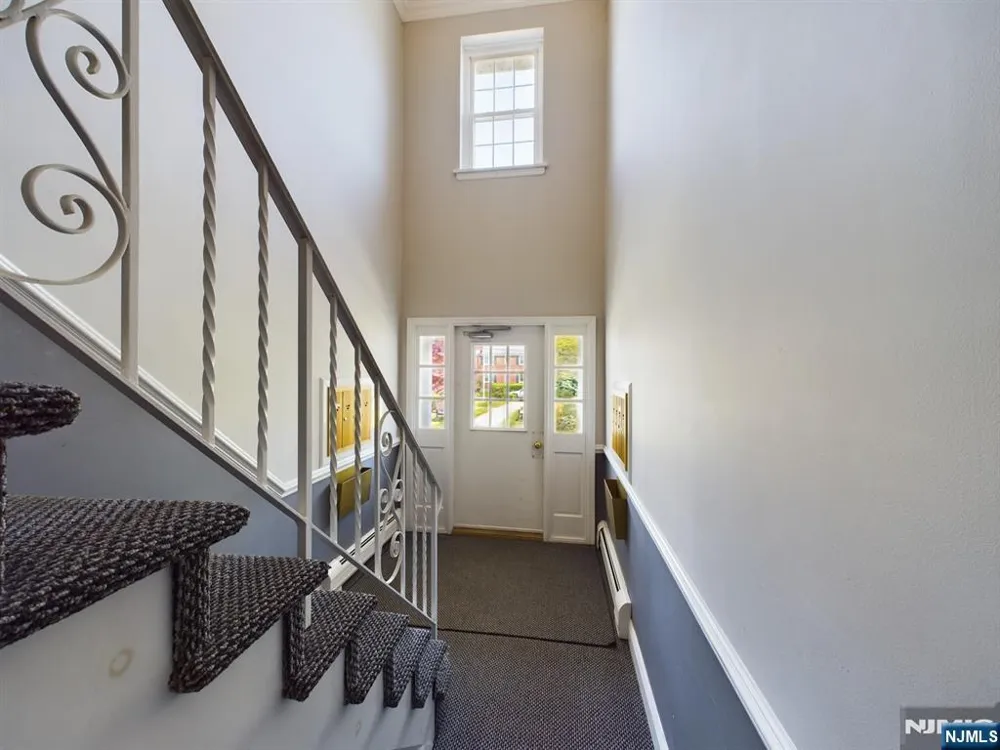 364 Ridgewood Avenue 5 Ridgewood, NJ 07450