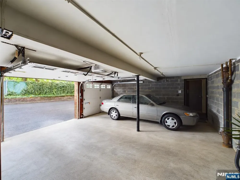 364 Ridgewood Avenue 5 Ridgewood, NJ 07450