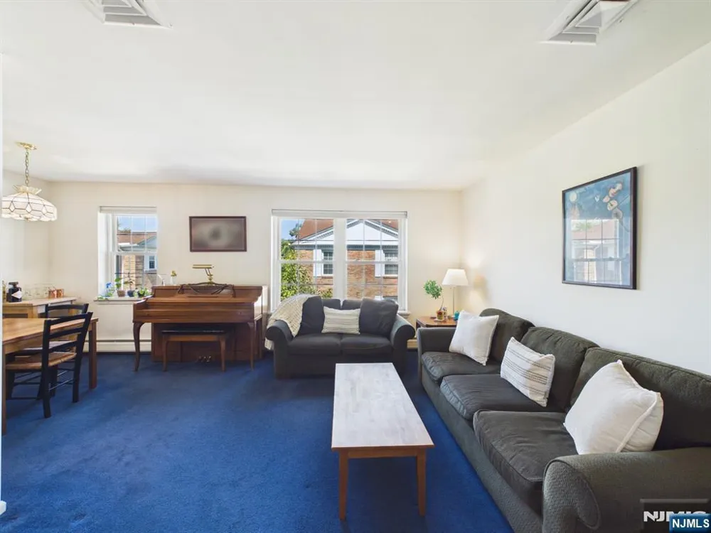 364 Ridgewood Avenue 5 Ridgewood, NJ 07450
