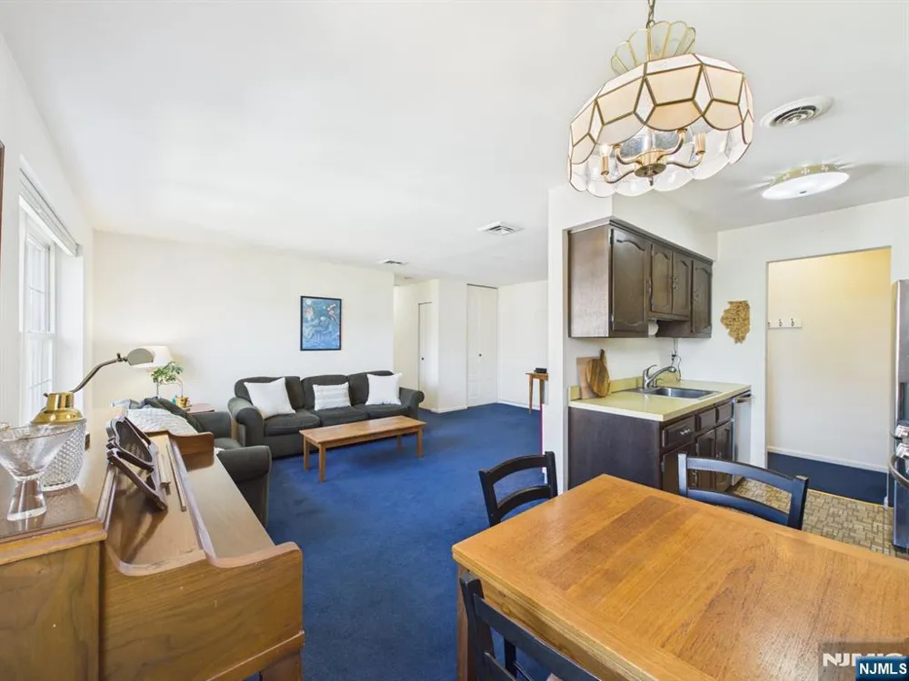 364 Ridgewood Avenue 5 Ridgewood, NJ 07450