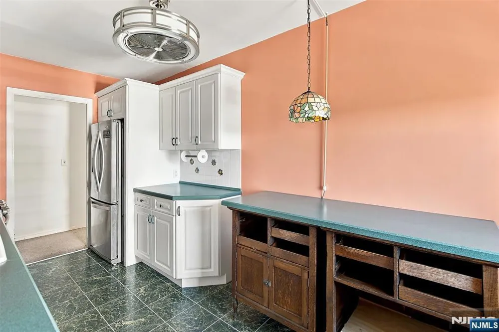 280 Prospect Avenue 9B Hackensack, NJ 07601