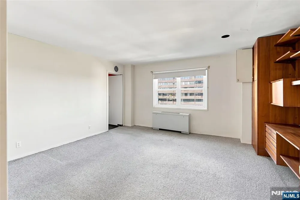 280 Prospect Avenue 9B Hackensack, NJ 07601