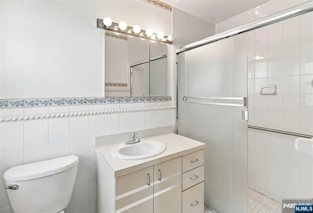 280 Prospect Avenue 9B Hackensack, NJ 07601