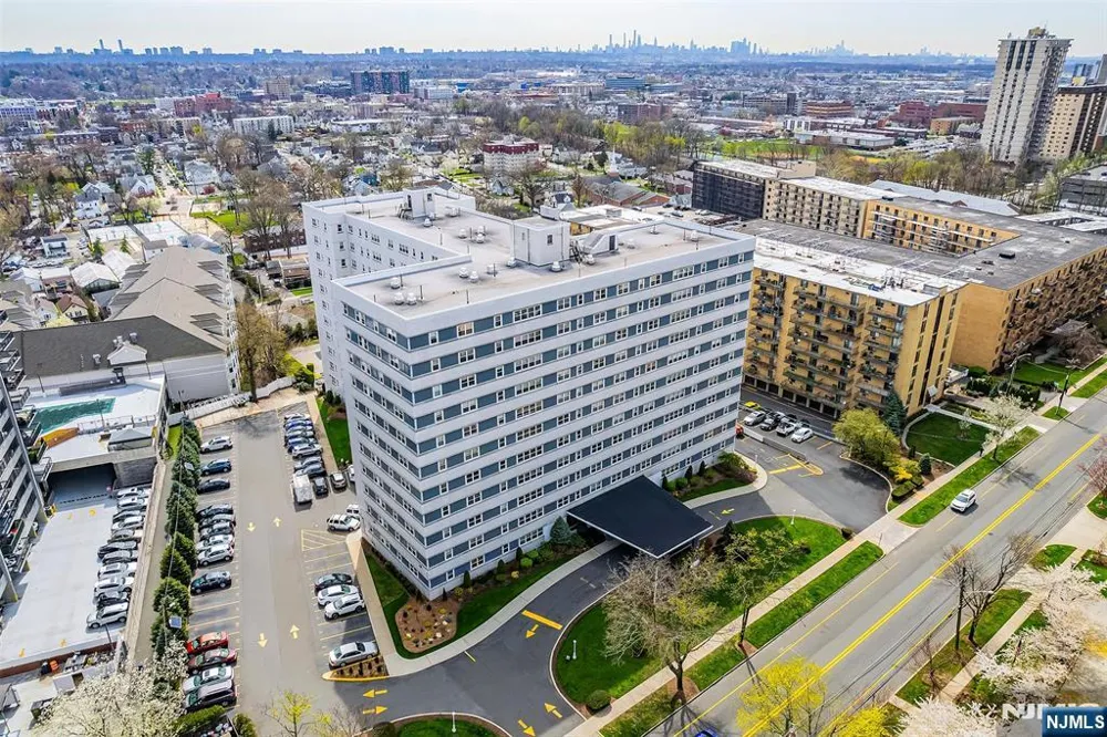 280 Prospect Avenue 9B Hackensack, NJ 07601