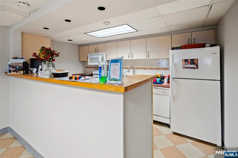 280 Prospect Avenue 9B Hackensack, NJ 07601
