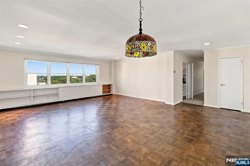 280 Prospect Avenue 9B Hackensack, NJ 07601