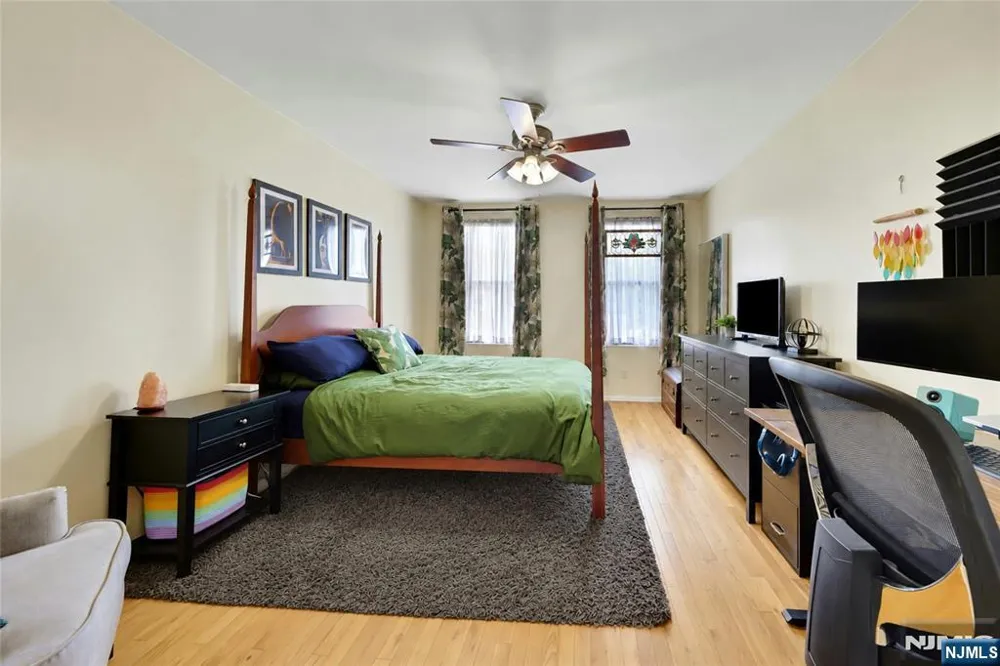 9039 Palisade Avenue 4 North Bergen, NJ 07047