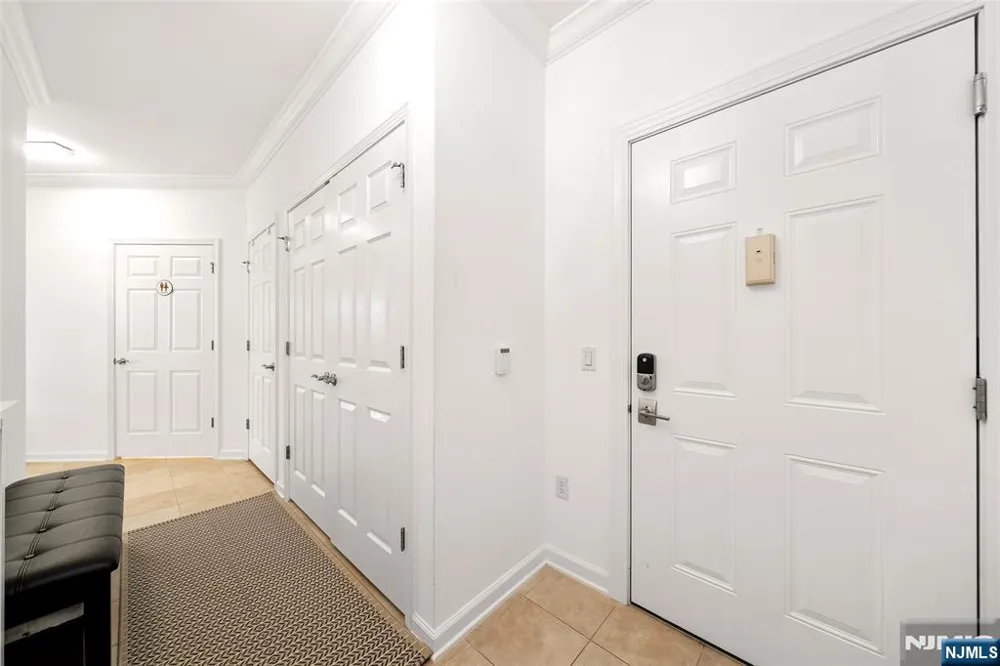 3310 Riverview Avenue 310 Englewood, NJ 07631