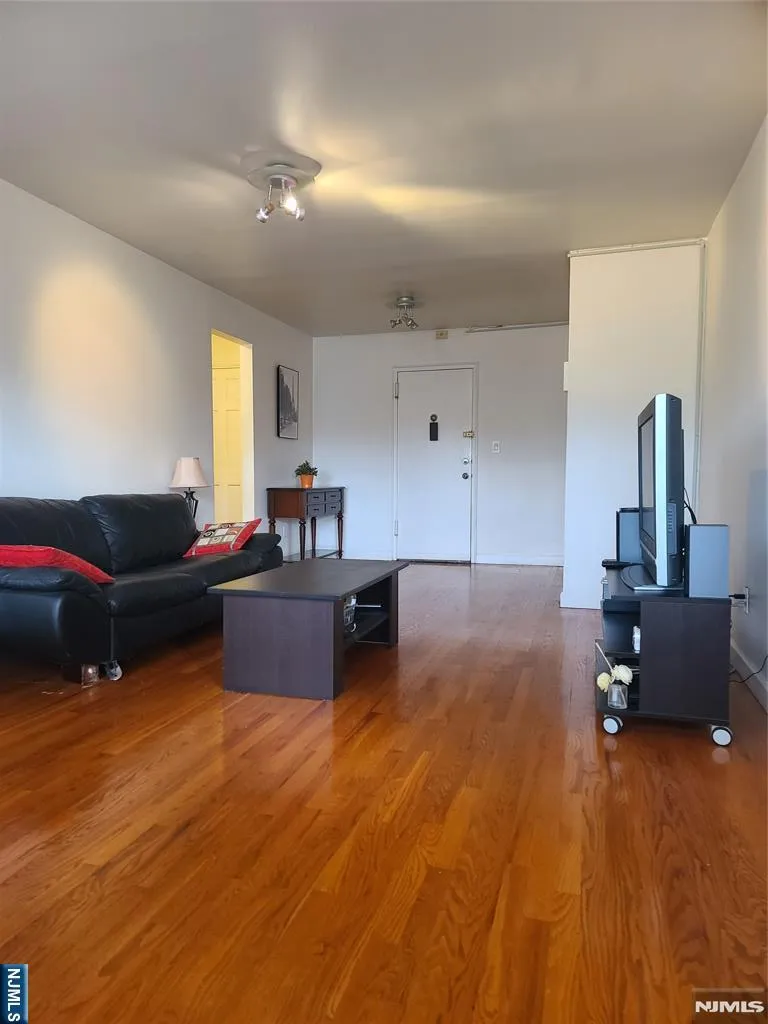 2200 Center Avenue E6 Fort Lee, NJ 07024
