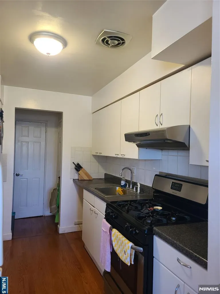 2200 Center Avenue E6 Fort Lee, NJ 07024