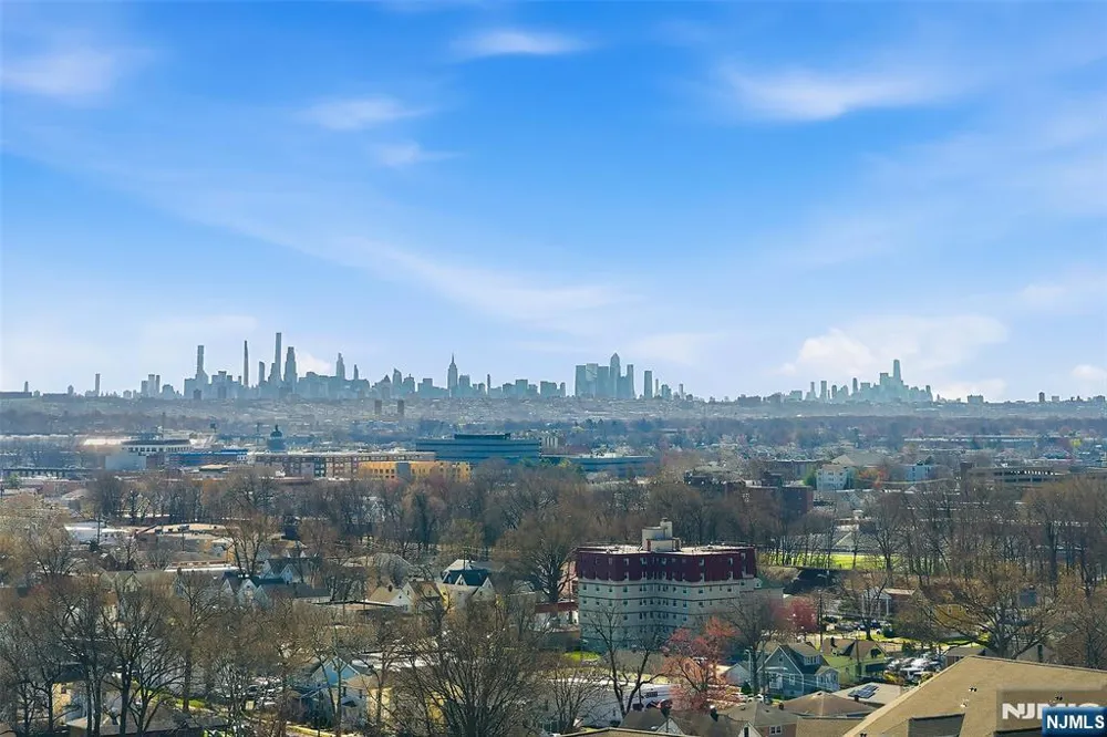 326 Prospect Avenue 11E Hackensack, NJ 07601