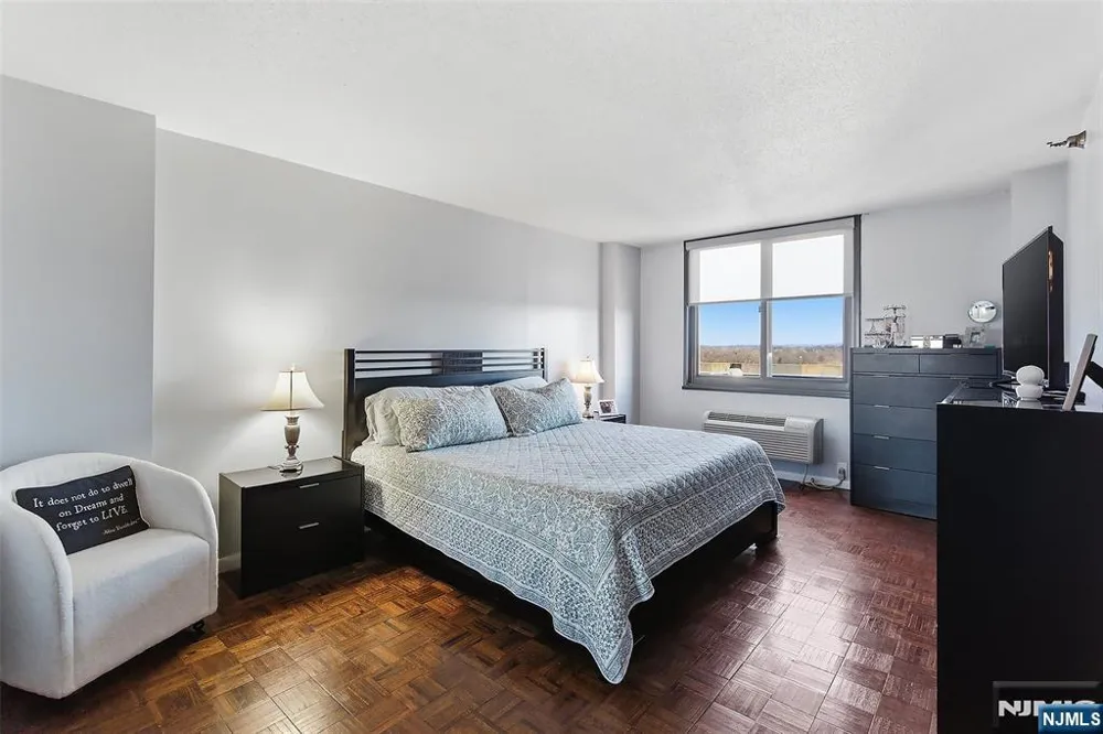 326 Prospect Avenue 11E Hackensack, NJ 07601