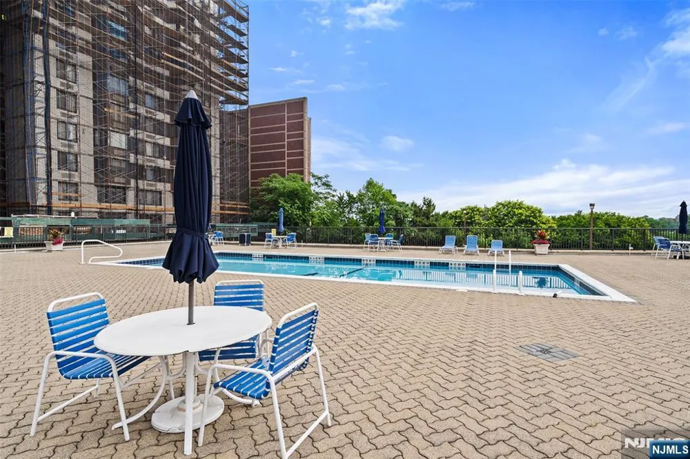 326 Prospect Avenue 11E Hackensack, NJ 07601