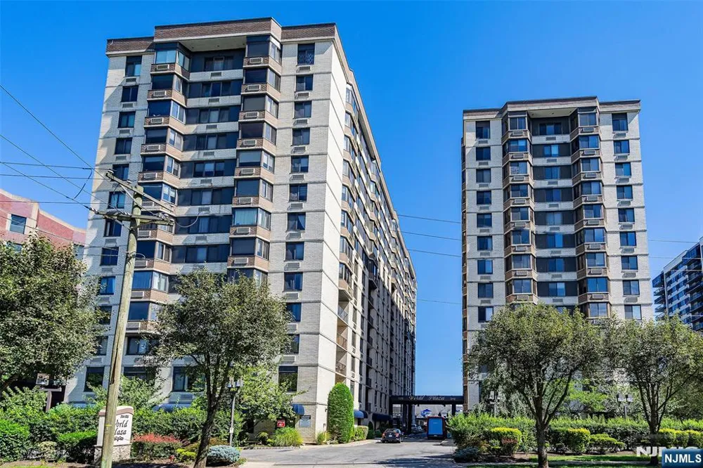 326 Prospect Avenue 11E Hackensack, NJ 07601
