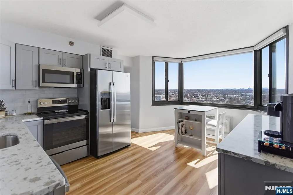326 Prospect Avenue 11E Hackensack, NJ 07601