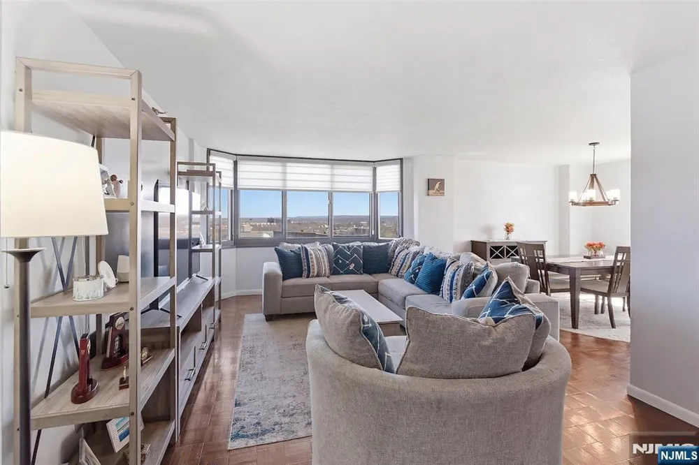 326 Prospect Avenue 11E Hackensack, NJ 07601