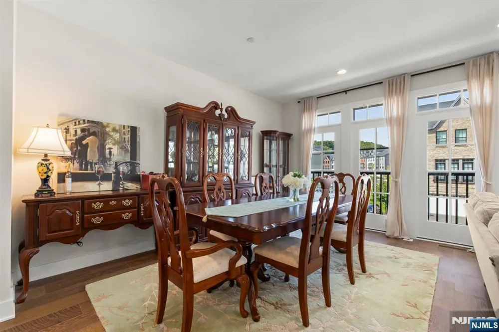 8 Driftway Lane 56 Montvale, NJ 07645