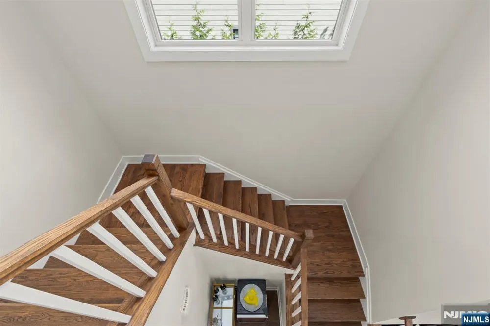 8 Driftway Lane 56 Montvale, NJ 07645