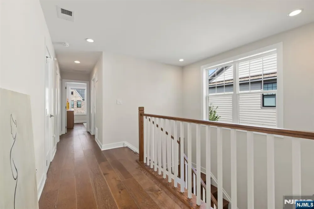 8 Driftway Lane 56 Montvale, NJ 07645