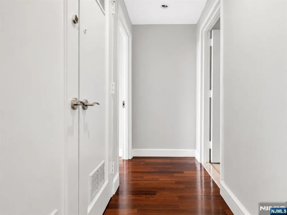 8100 River Road 905 North Bergen, NJ 07047