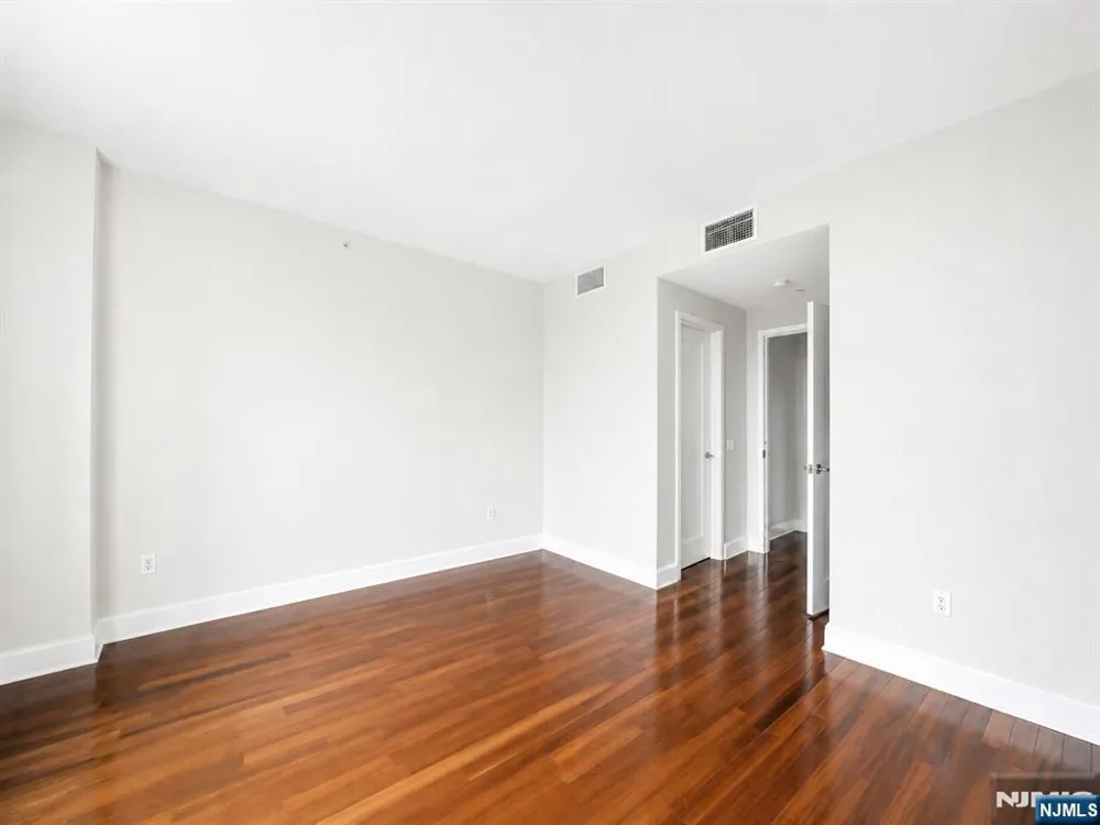 8100 River Road 905 North Bergen, NJ 07047