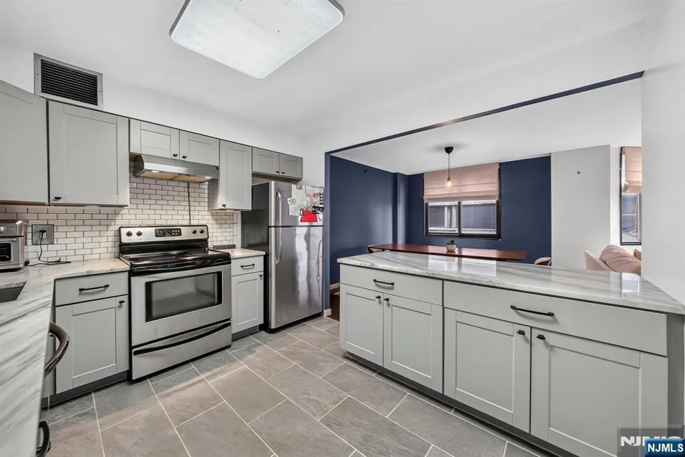 326 Prospect Avenue 9J Hackensack, NJ 07601