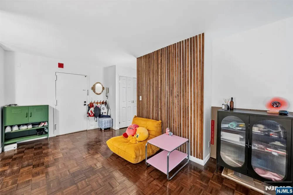 326 Prospect Avenue 9J Hackensack, NJ 07601