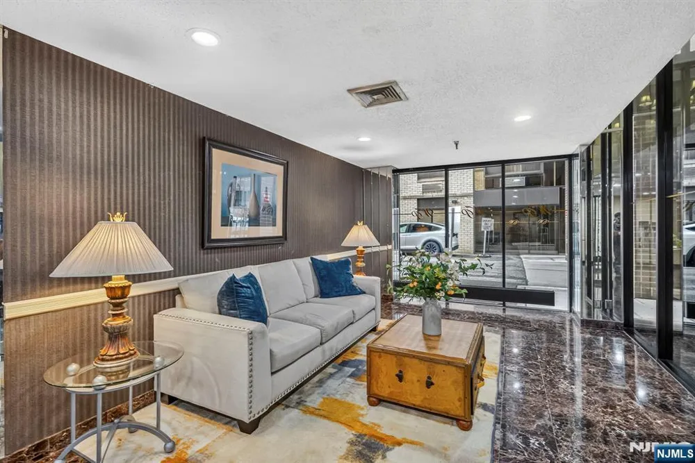 326 Prospect Avenue 9J Hackensack, NJ 07601