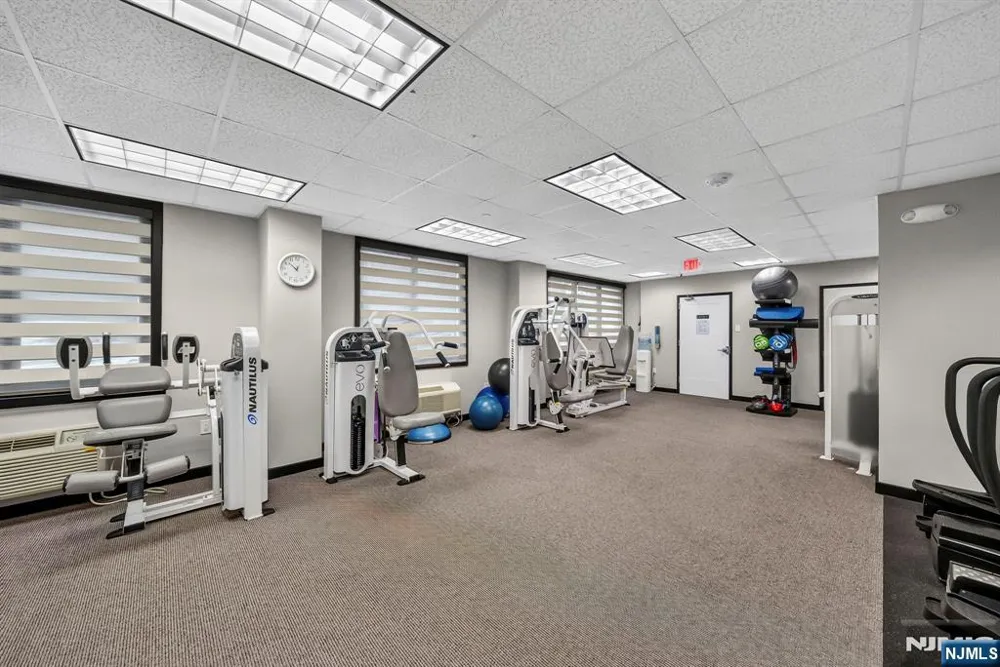 326 Prospect Avenue 9J Hackensack, NJ 07601