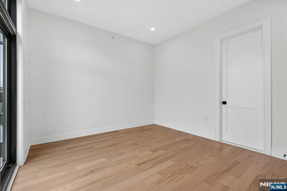 522 Valley Road 3 Clifton, NJ 07013