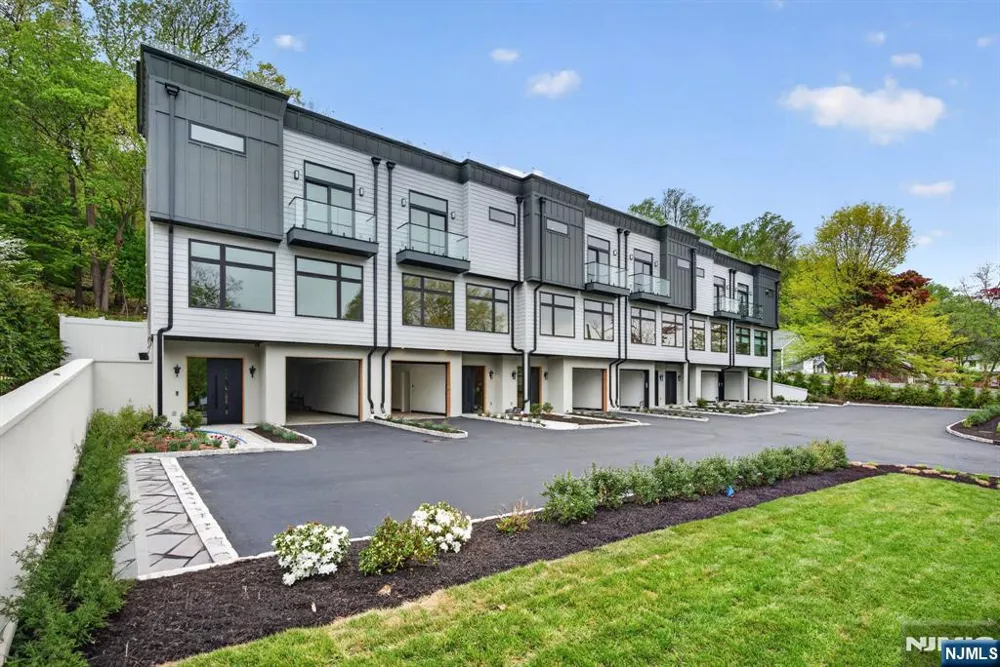 522 Valley Road 3 Clifton, NJ 07013