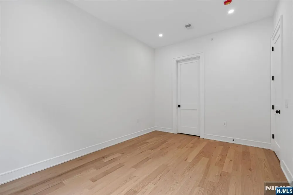 522 Valley Road 3 Clifton, NJ 07013