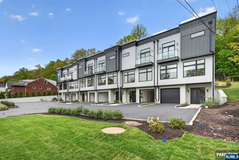522 Valley Road 3 Clifton, NJ 07013