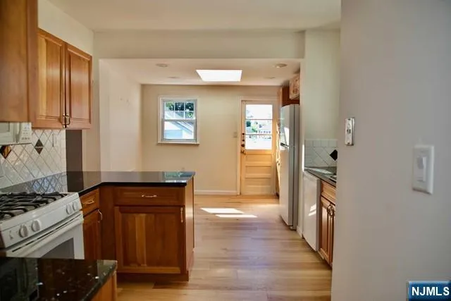 440 Palmer Avenue Teaneck, NJ 07666