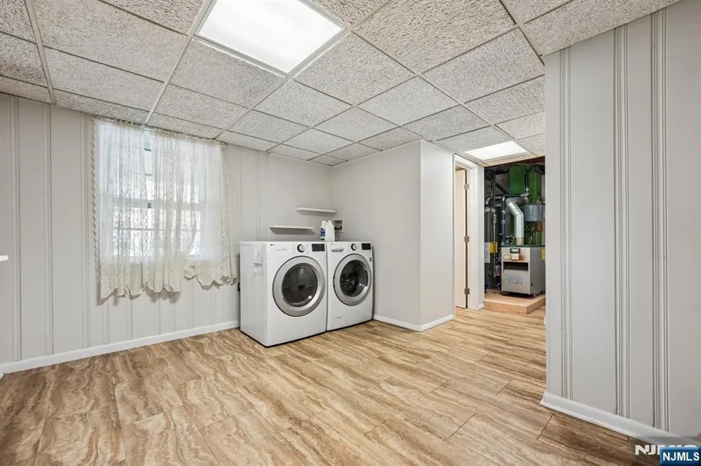 383 Closter Dock Road Closter, NJ 07624
