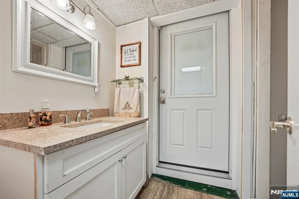 383 Closter Dock Road Closter, NJ 07624