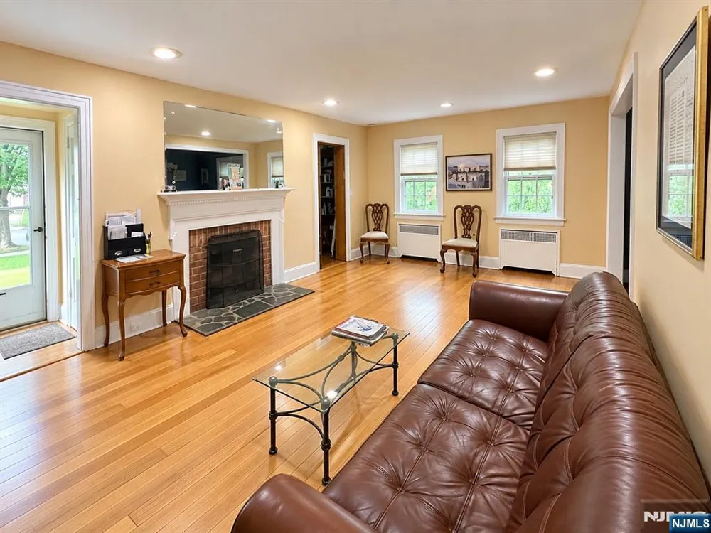 394 Churchill Road Teaneck, NJ 07666