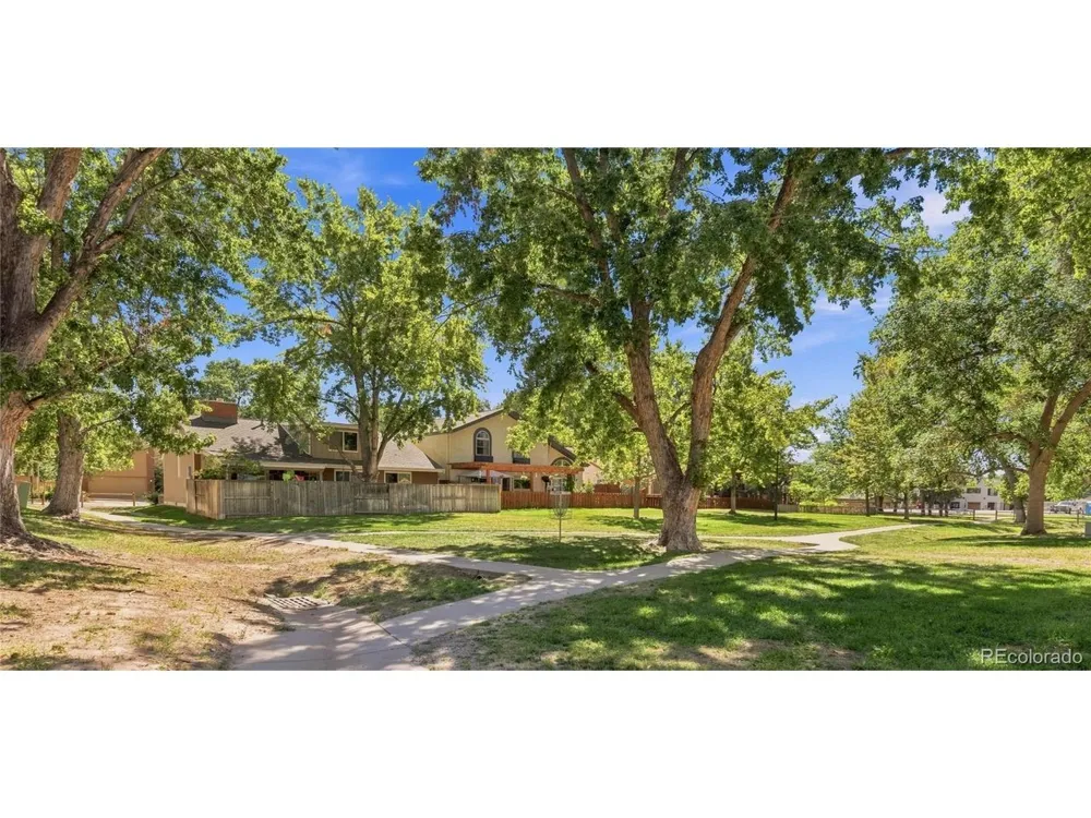 2893 S Oakland Circle E Aurora, CO 80014