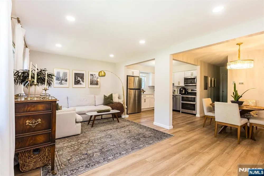 7 Van Vleck Montclair, NJ 07042