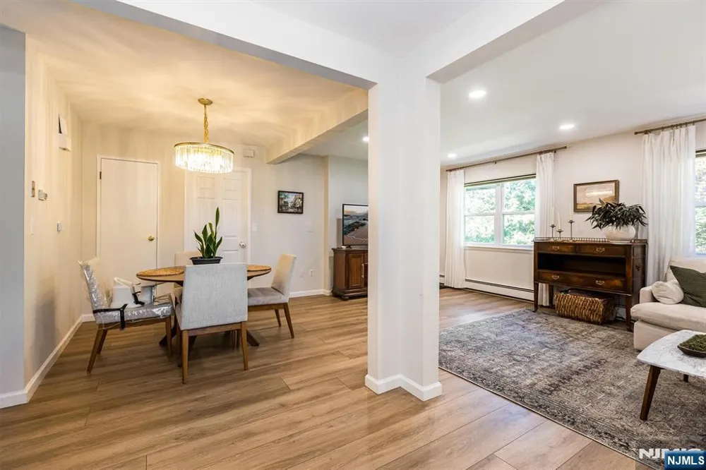 7 Van Vleck Montclair, NJ 07042