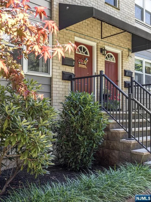 7 Van Vleck Montclair, NJ 07042