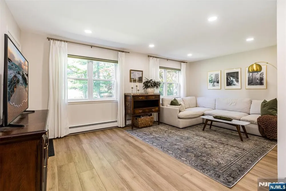 7 Van Vleck Montclair, NJ 07042