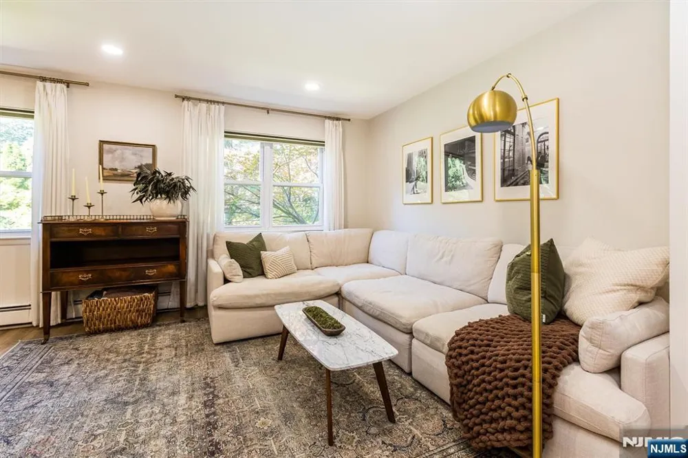7 Van Vleck Montclair, NJ 07042