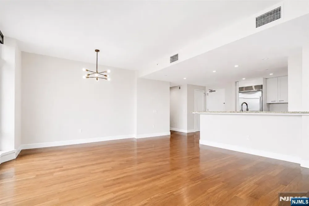 8100 River Road 905 North Bergen, NJ 07047