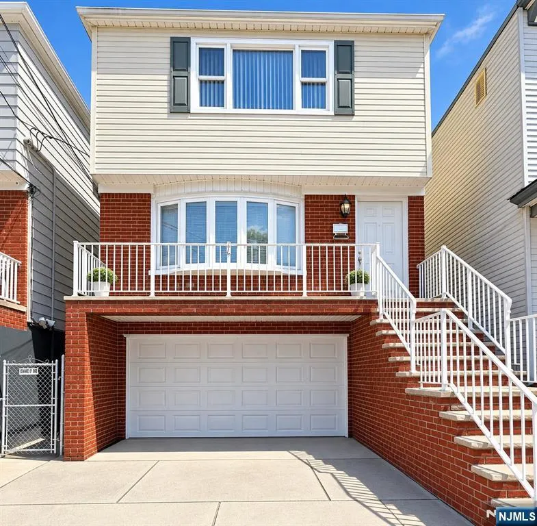 37 12th Street 2 Bayonne, NJ 07002
