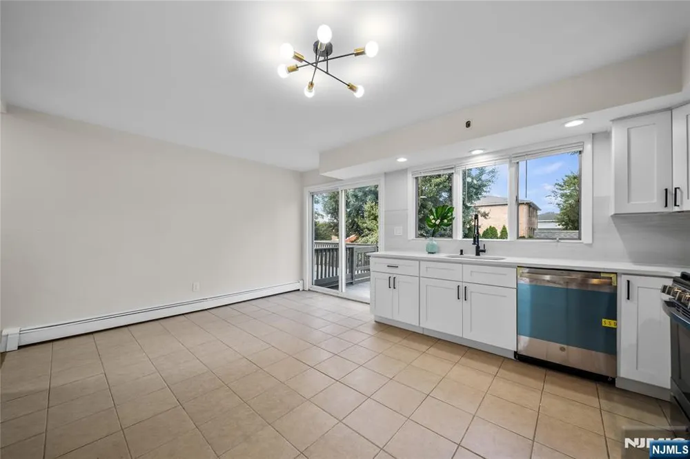 75 Liberty Place Palisades Park, NJ 07650