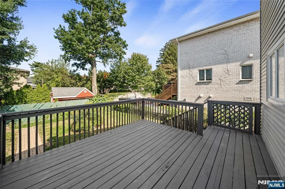 75 Liberty Place Palisades Park, NJ 07650