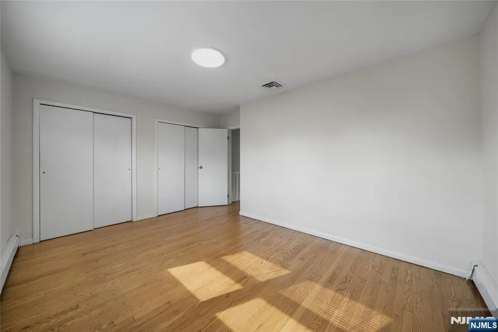 75 Liberty Place Palisades Park, NJ 07650